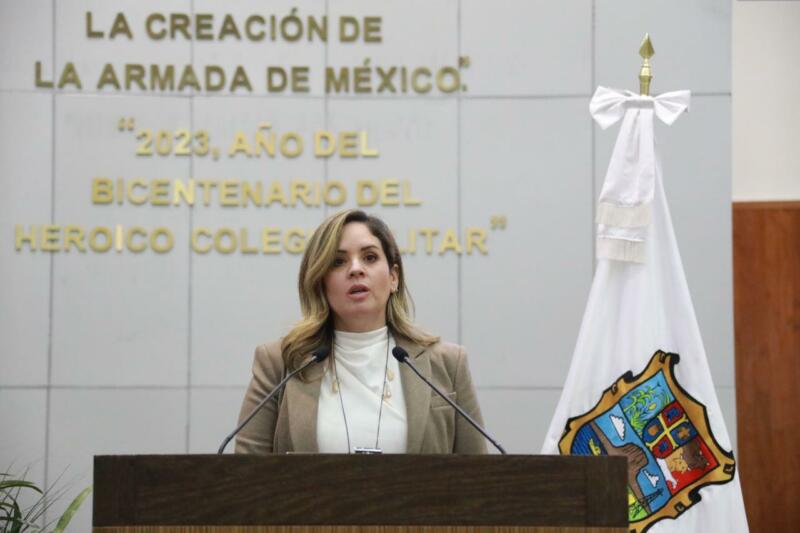 Ale Cárdenas