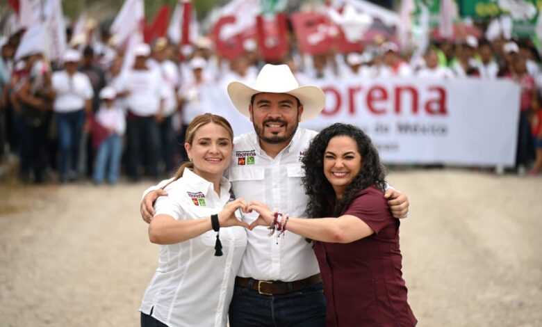 Olga Sosa lleva a cabo recorrido por Manuel con el candidato a la alcaldía Miguel Zúñiga.