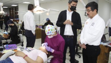 El Rector Dámaso Anaya Alvarado realizó un recorrido por la Facultad de Odontología en el campus Tampico.