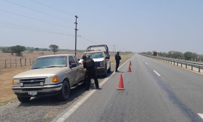 La Guardia Estatal continúa brindado apoyo carretero.