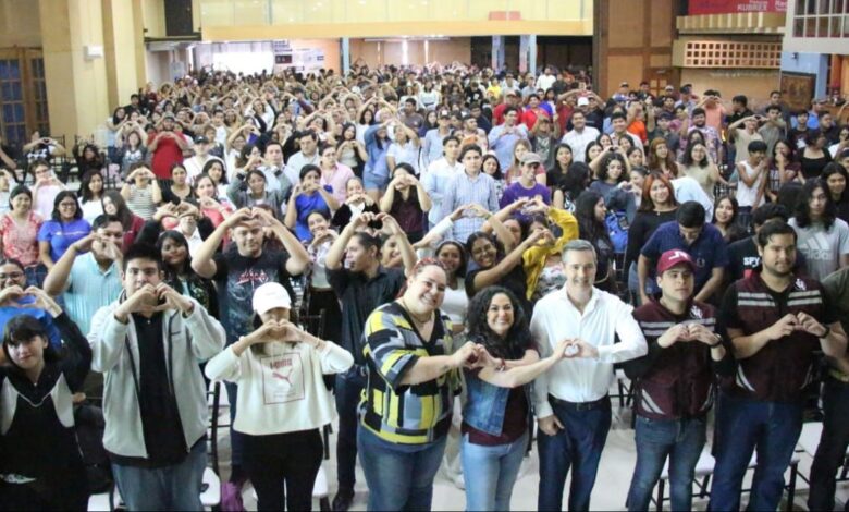 La candidata Olga Sosa refrendó su apoyo a las juventudes de ciudad Victoria.