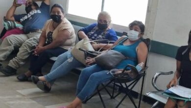 En hospitales abren sus espacios para familiares de pacientes ante la ola de calor que afecta a Tamaulipas.