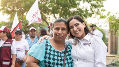 Katalyna Méndez recorre la colonia Viento Huasteco en Victoria.