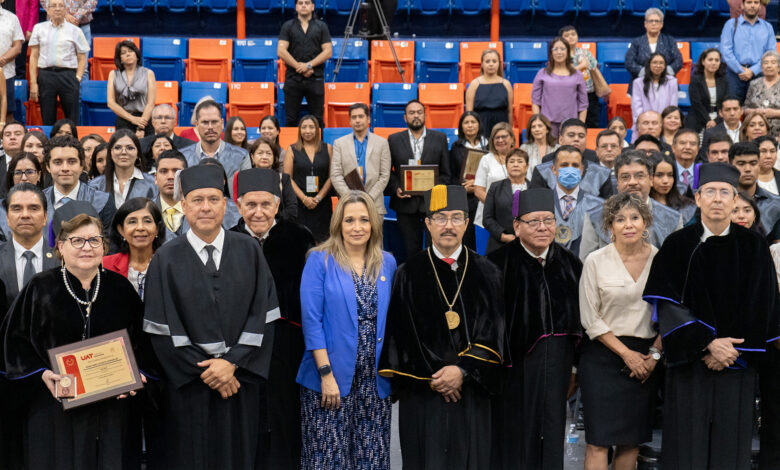 La UAT rindió homenaje a su personal docente.