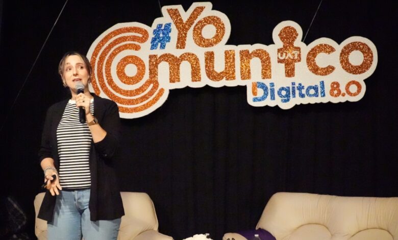 Yo comunico