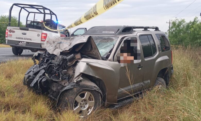 estrella camioneta contra tráiler y pierde la vida.