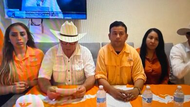 Pedro Salazar Rodríguez, candidato a la alcaldía de Jiménez por Movimiento Ciudadano, responsabilizó a la candidata de Morena, Corina Garza Arreola de lo que pueda ocurrirle.