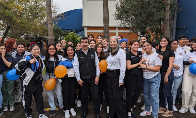 El rector Dámaso Anaya Alvarado visitó las dependencias de la Universidad Autónoma de Tamaulipas (UAT) en la ciudad de Matamoros