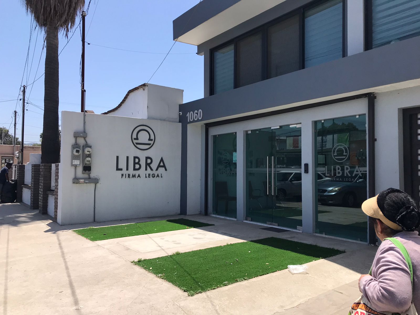 Baja Metrics indicó como domicilio legal un cubículo al interior de un despacho de abogados en Ensenada, B.C. Crédito: Benjamín Pacheco López.