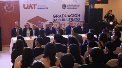 La Universidad Autónoma de Tamaulipas (UAT) llevó a cabo la ceremonia de graduación de 270 estudiantes que concluyeron su educación del nivel medio superior en la Unidad Académica Multidisciplinaria Valle Hermoso.