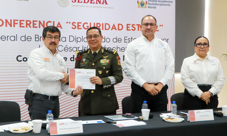 La Universidad Autónoma de Tamaulipas (UAT) organizó una conferencia sobre las funciones y el desempeño de la Secretaría de la Sedena.