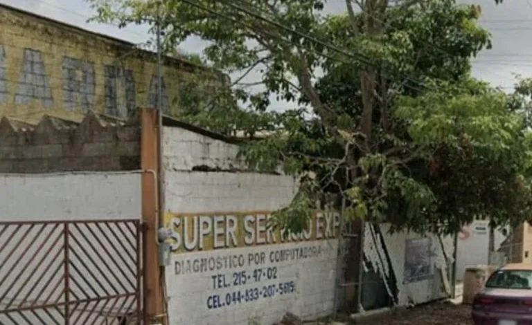 mujer apuñalada por abogado