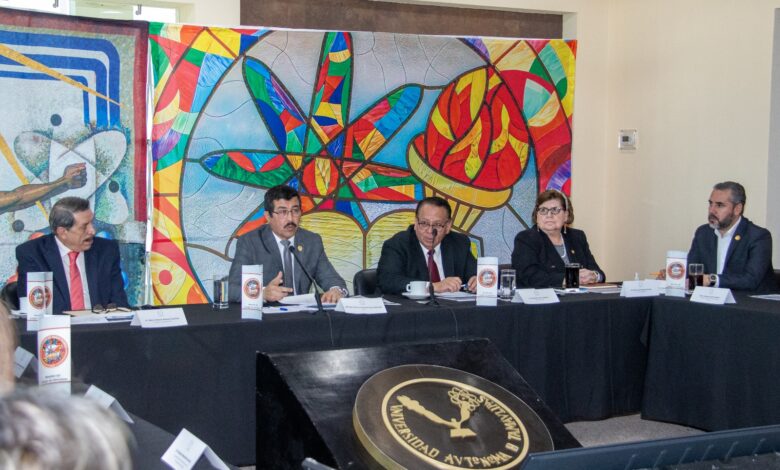 Dámaso Anaya Alvarado presidió su primera reunión del Colegio de Directores.