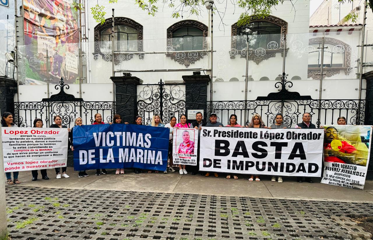 Los familiares se manifestaron en las oficinas centrales de la Comisión Nacional de los Derechos Humanos (CNDH).