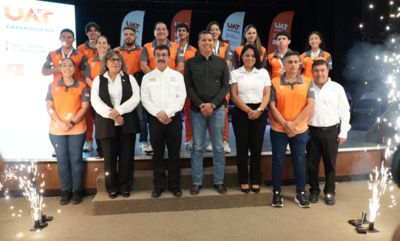 Estudiantes deportistas de la Universidad Autónoma de Tamaulipas (UAT) fueron reconocidos por el Rector Dámaso Anaya.