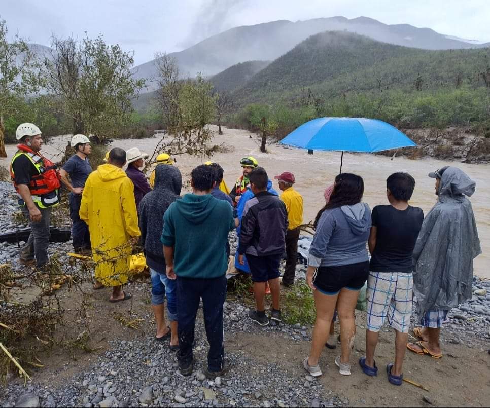 rescatan a familia