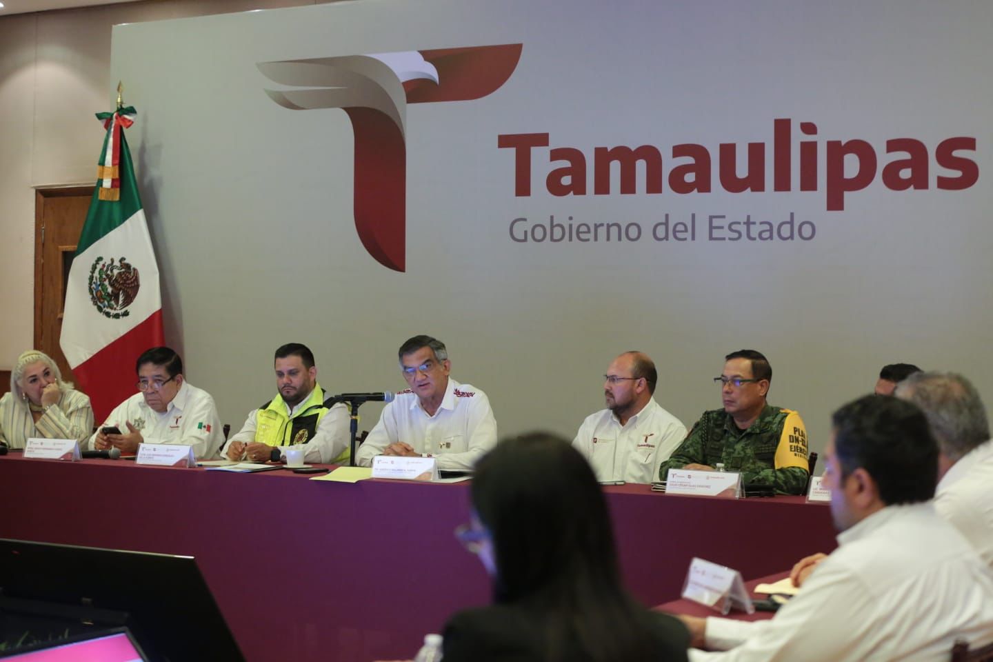 El gobernador del Estado llamó a la población a estar debidamente informada y atenta al desarrollo del fenómeno meteorológico.