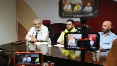El Secretario de Obras Públicas, Pedro Cepeda Anaya señaló que los daños estimados por la tormenta son de mil millones, principalmente en carreteras y caminos rurales.