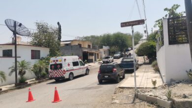 El trabajador de la Comapa fue llevado al hospital para ser atendido.