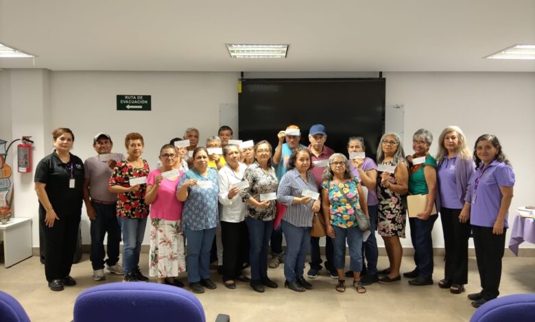 El DIF Tamaulipas hizo entrega de apoyos económicos a un total de 200 beneficiarios de 23 municipios.