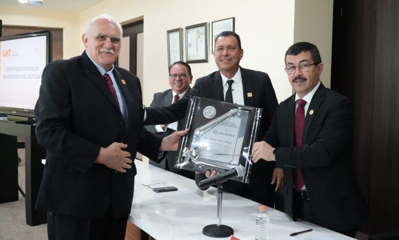 El Sindicato Único de Trabajadores Académicos de la Universidad Autónoma de Tamaulipas (SUTAUAT) celebró el 20 aniversario de su fundación.