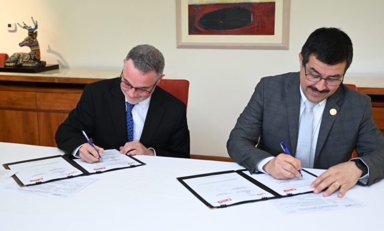 UAT firma convenio