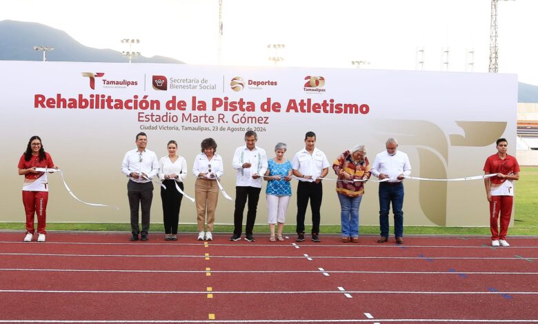 El gobernador presidió la tarde de este viernes la reinauguración de la alberca olímpica de la Unidad Adolfo Ruiz Cortines.