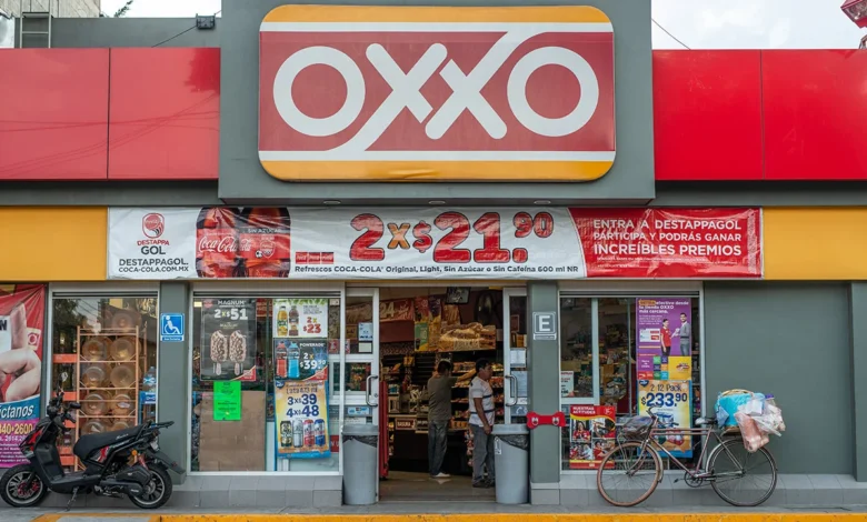 Las tiendas Oxxo en Nuevo Laredo, así como as gasolineras reanudan operaciones a partir de este viernes.