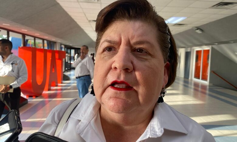 Rosa Issel Acosta González, Secretaria Académica de la Universidad Autónoma de Tamaulipas.