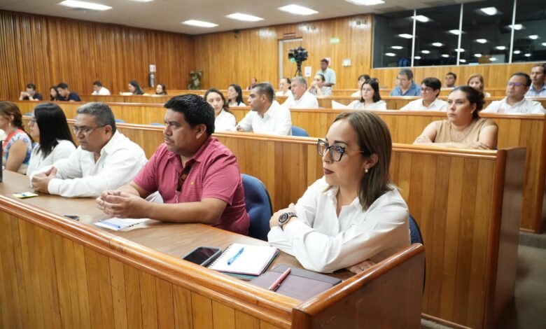 La Universidad Autónoma de Tamaulipas (UAT) realizó una jornada de capacitación para actualizar a su personal administrativo en transparencia y rendición de cuentas.