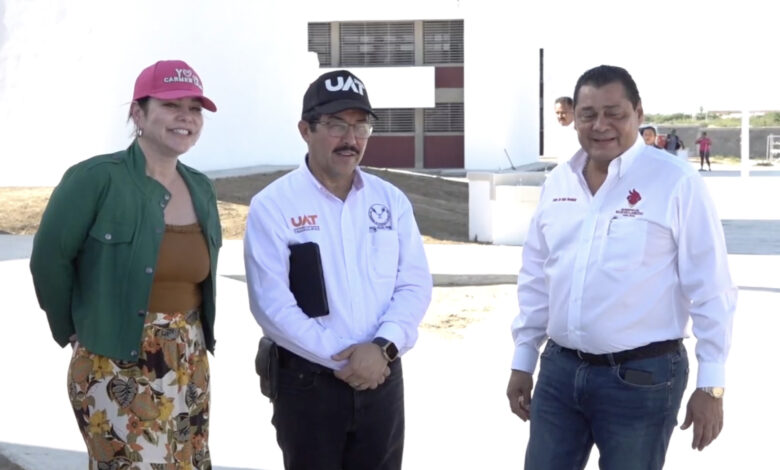 El Rector de la UAT y la alcaldesa de Nuevo Laredo iniciaron los trámites para la Preparatoria incorporada a la UAT que se construirá en este municipio.