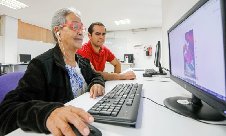 El DIF Estatal otorga asistencia social a 21 mil 818 personas adultas mayores.
