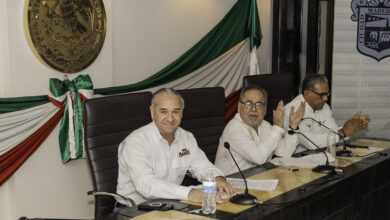 El Cabildo autorizó la licencia al alcalde Adrián Oseguera Kernion para separarse de su cargo.