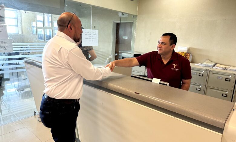 El secretario general de Gobierno, Héctor Joel Villegas González, supervisó las oficinas centrales del Registro Civil y del Instituto Registral y Catastral.