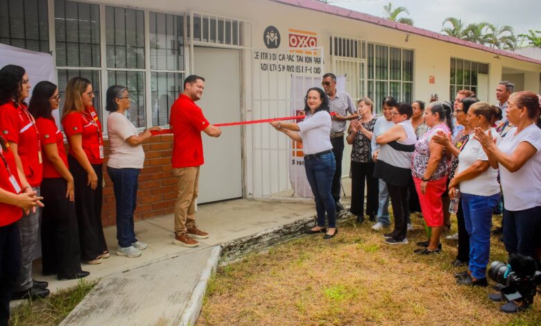 El Sistema DIF Madero en conjunto con la Cadena Comercial OXXO, inauguraron el nuevo ‘’Centro de Capacitación y Aprendizaje’’.