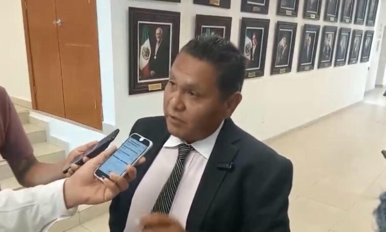 Diputado Marte Alejandro Ruíz Nava.