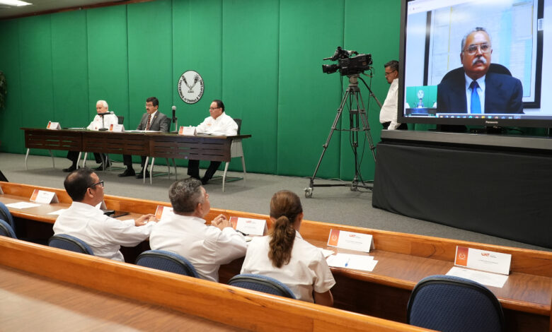 Al presidir la reunión de la Asamblea Universitaria, el Rector Dámaso Anaya dijo que su gestión privilegia el buen uso de los recursos públicos de los Gobiernos federal y estatal.