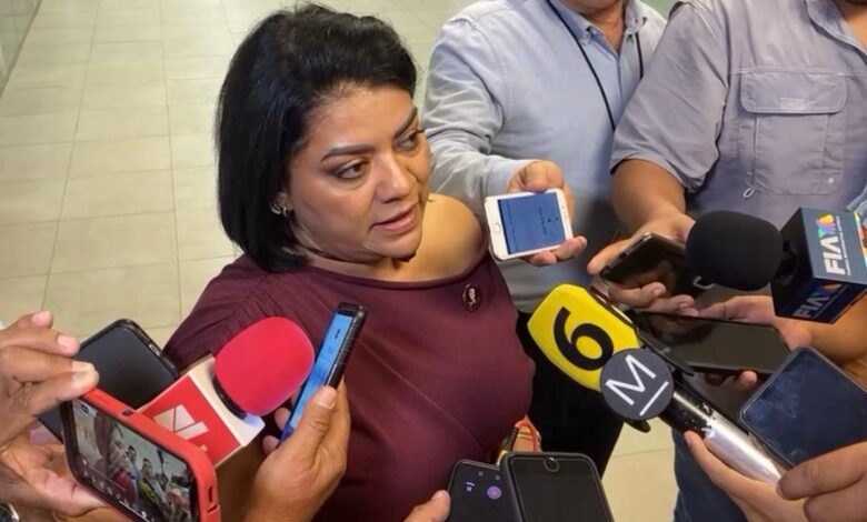 Úrsula Salazar Mojica, presidenta del Congreso del Estado.