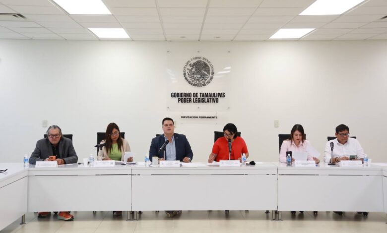 La diputación permanente emitió una amonestación a los diputados de Acción Nacional por comportamiento inadecuado en el desarrollo de la sesión extraordinaria.