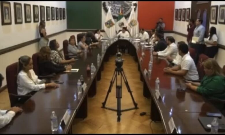 Integrantes del Cabildo solicitaron al Congreso la remoción del alcalde Eduardo Gattás.