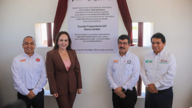 El Rector Dámaso Anaya Alvarado y la alcaldesa Carmen Lilia Canturosas Villarreal inauguraron la Escuela Preparatoria de la UAT.