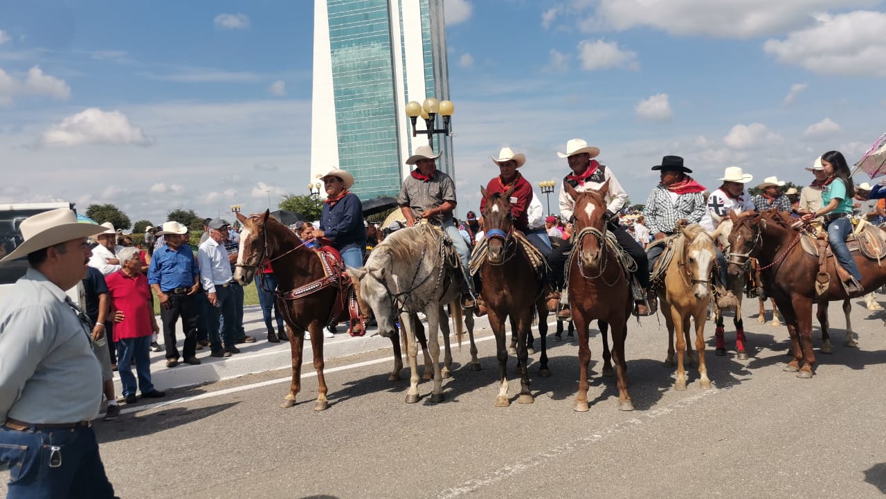 mitin columna cívica