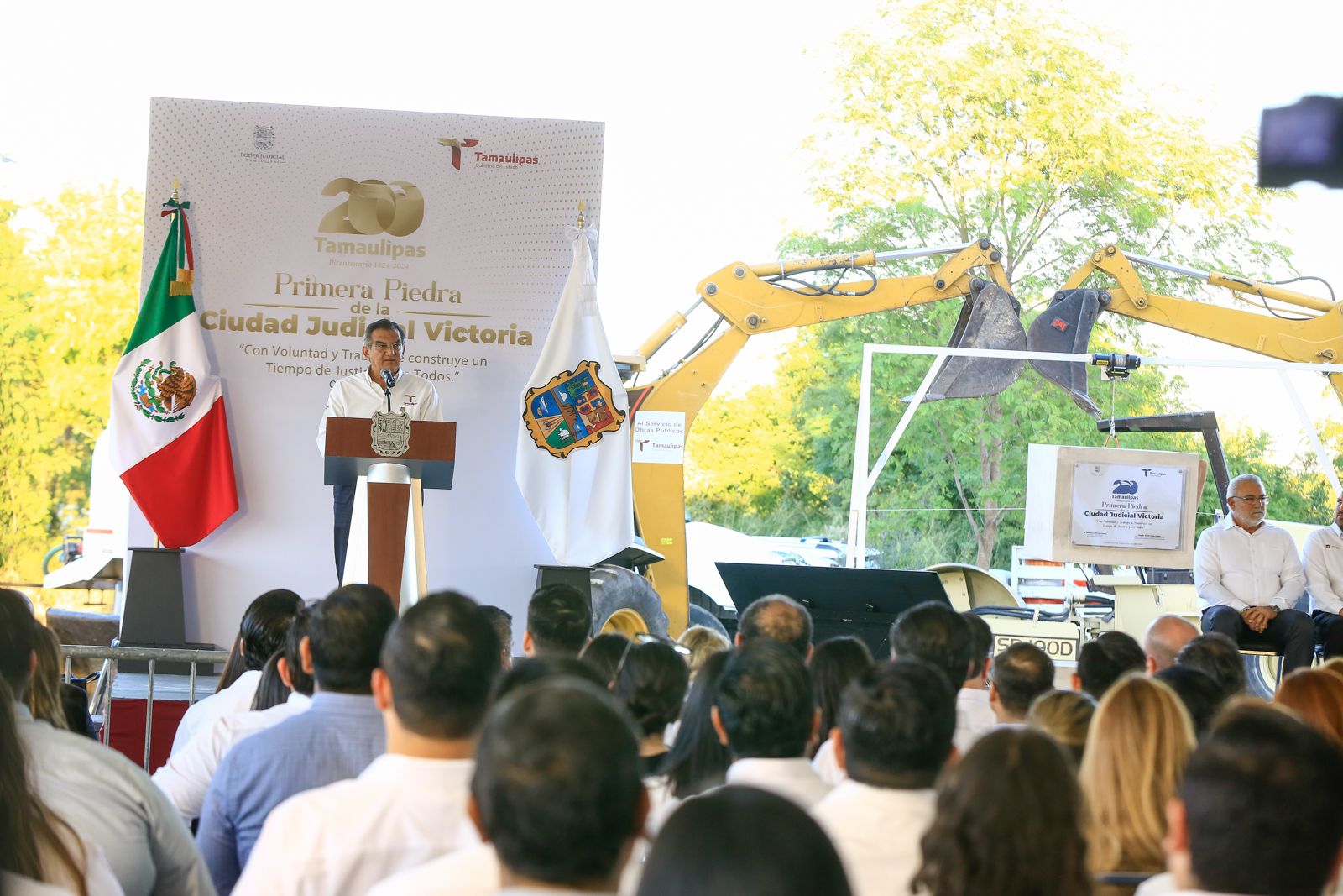 El Gobernador Américo Villarreal Anaya, reiteró todo su apoyo para la modernización y dignificación de las condiciones materiales para el desempeño de la delicada misión de impartir justicia.