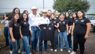 El Rector de la Universidad Autónoma de Tamaulipas (UAT), Dámaso Anaya Alvarado, encabezó los eventos por el aniversario de las facultades de Veterinaria y Comercio de Victoria.