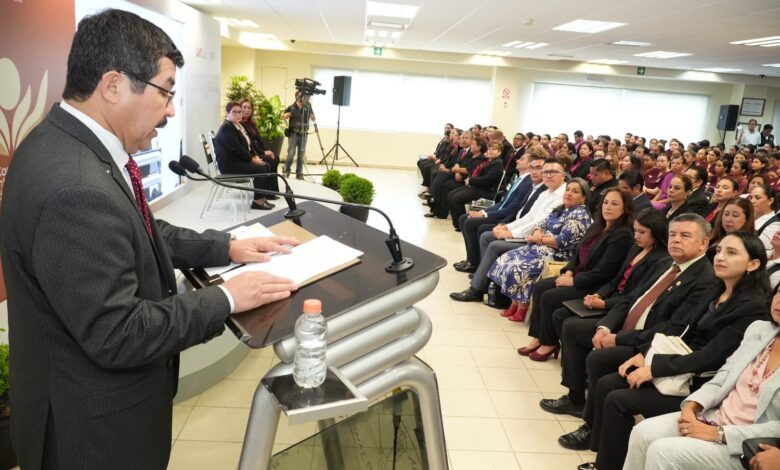 Al presidir las actividades por el 68 aniversario de este plantel universitario, el Rector Dámaso Anaya expresó su reconocimiento a la institución.