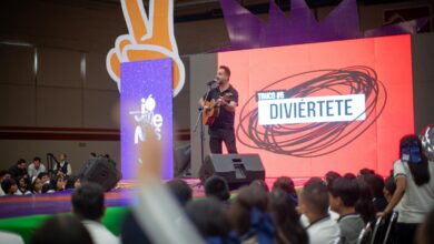 El músico de Los Claxons compartió experiencias y vivencias de su carrera personal y profesional.