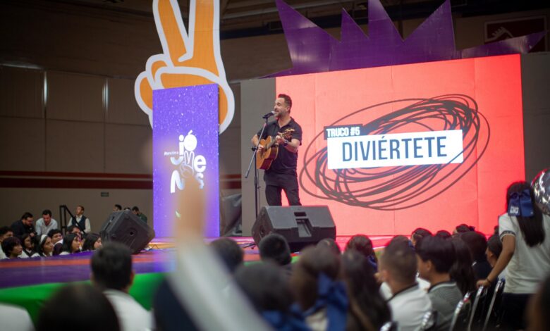 El músico de Los Claxons compartió experiencias y vivencias de su carrera personal y profesional.