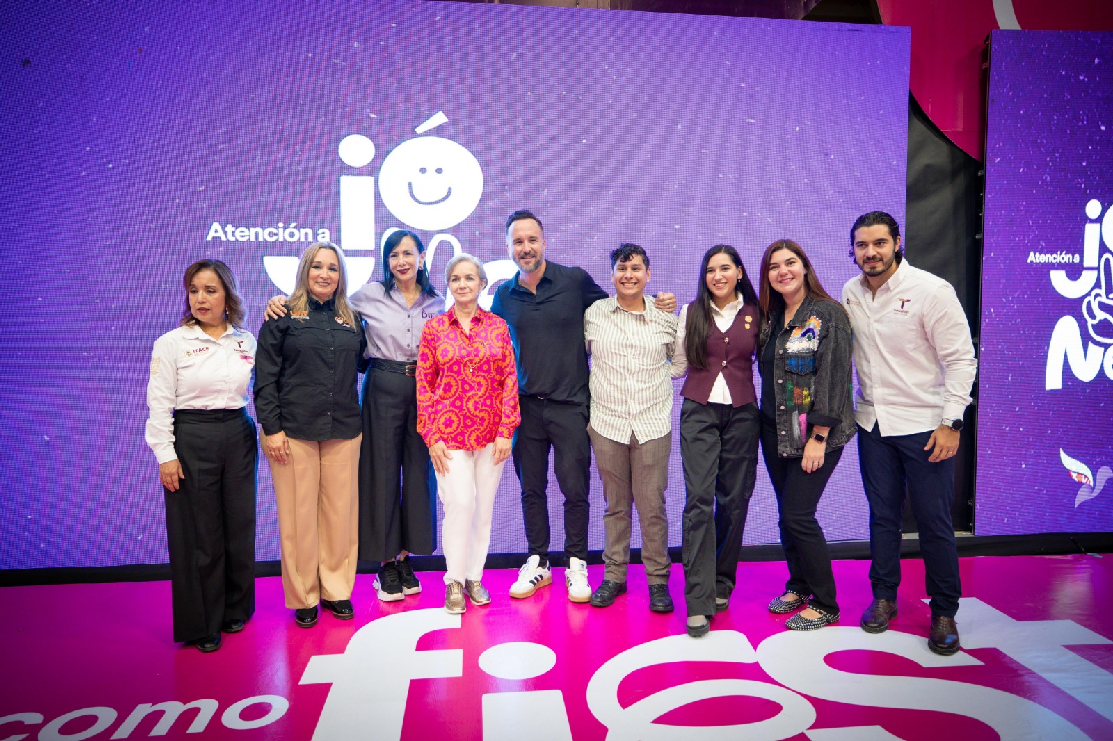 El evento fue organizado por el Sistema para el Desarrollo Integral de la Familia de Tamaulipas que preside la doctora María de Villarreal.