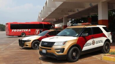 Los efectivos de la Guardia Estatal reforzaron la vigilancia en las centrales de autobuses por fin de semana largo.