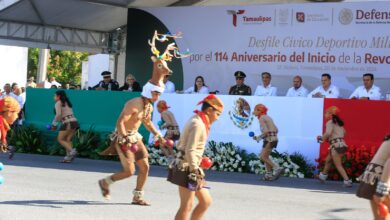 Más de 2,800 alumnos y 300 elementos de las Fuerzas Armadas participaron en el desfile.